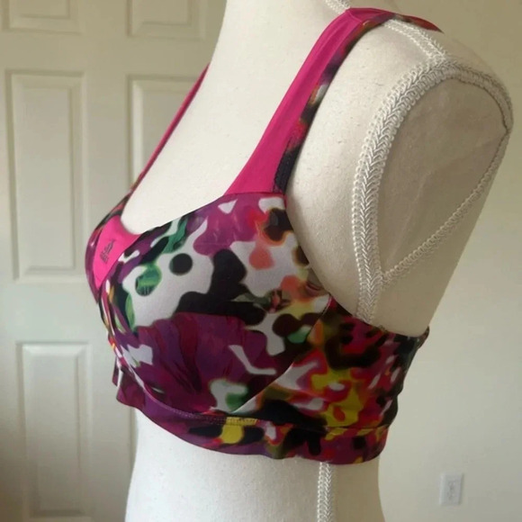 Adidas GT Supernova Green Print‎ and Mesh Logo Sports Bra Size Small (8/10) - Picture 7 of 12